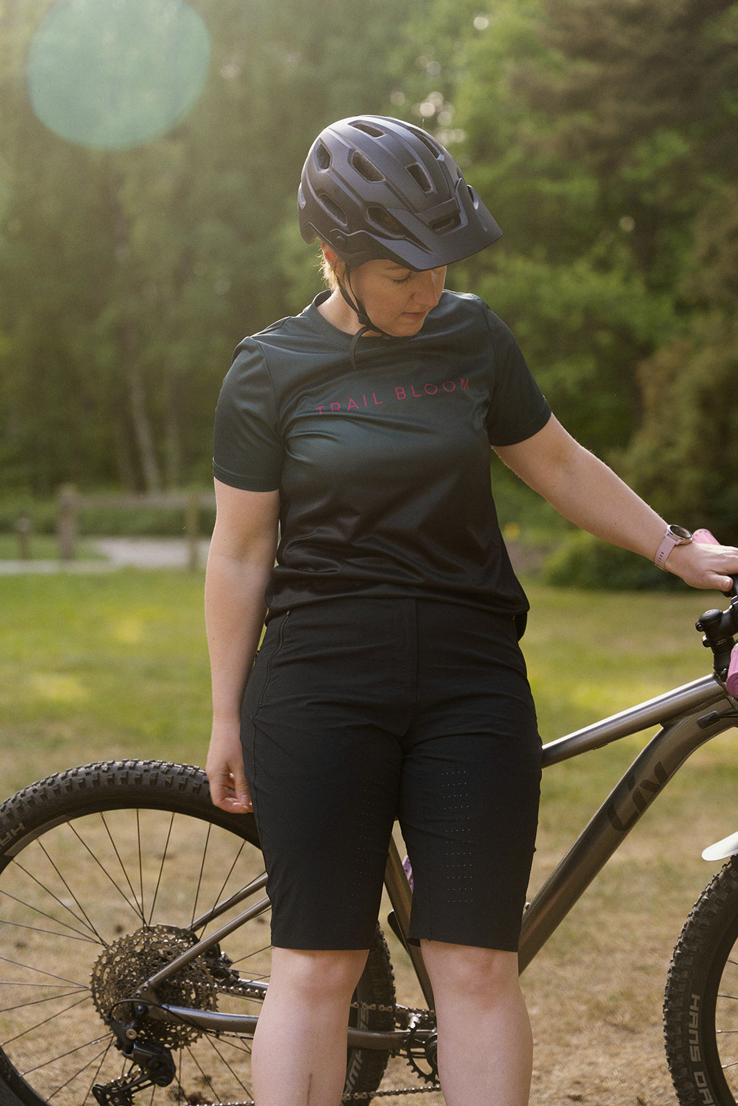 Black women's mountain bike shorts — Trail Bloom Trail range UK