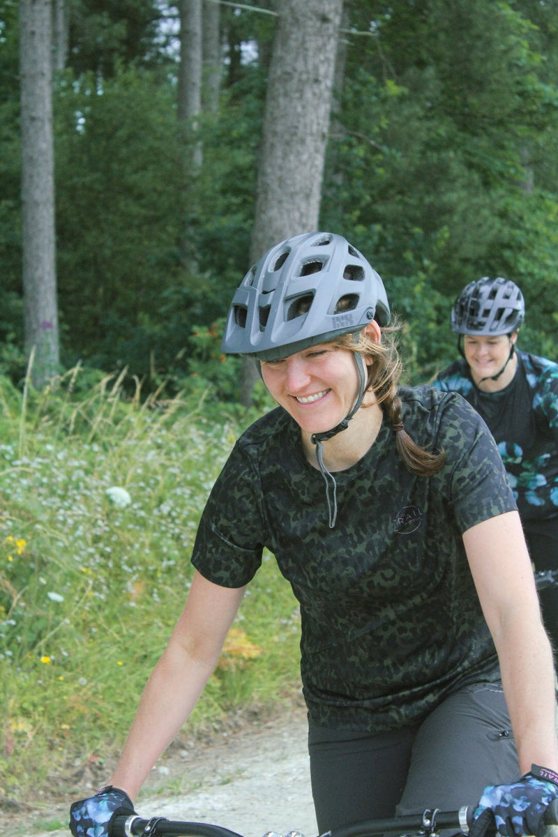 ladies mtb jersey in khaki animal print